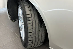 ruskea (beige) Volvo V90 2017 kuva 11.