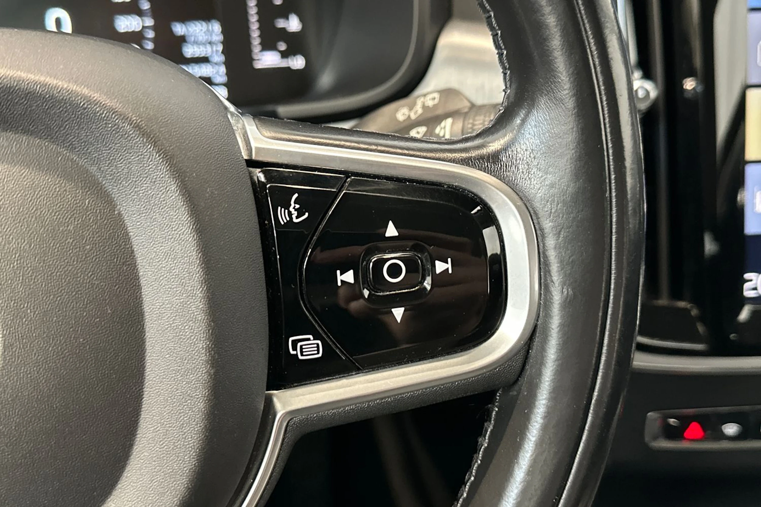 ruskea (beige) Volvo V90 2017 kuva 19.