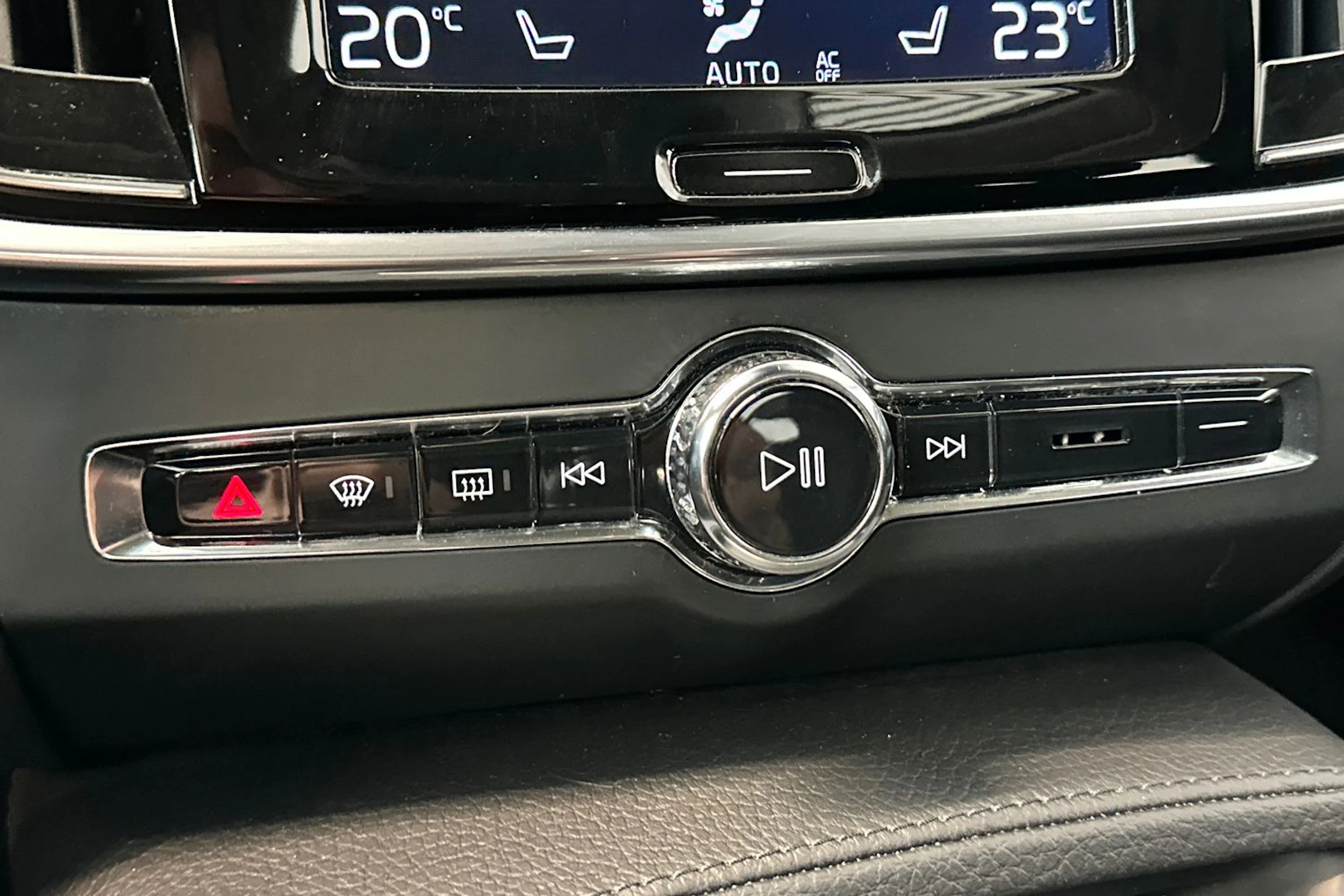 ruskea (beige) Volvo V90 2017 kuva 27.