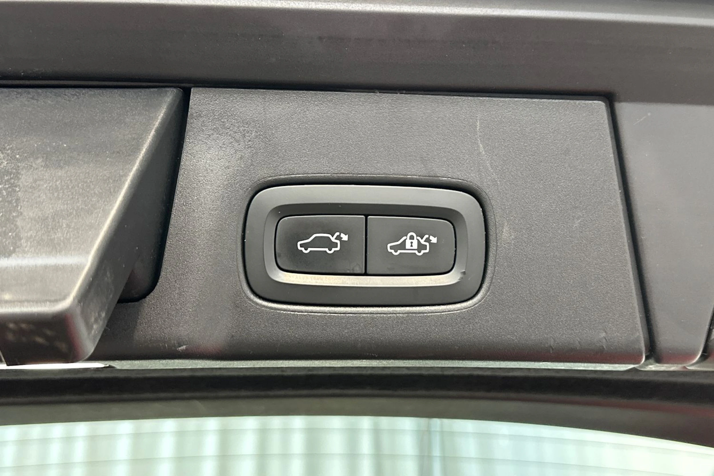 ruskea (beige) Volvo V90 2017 kuva 32.