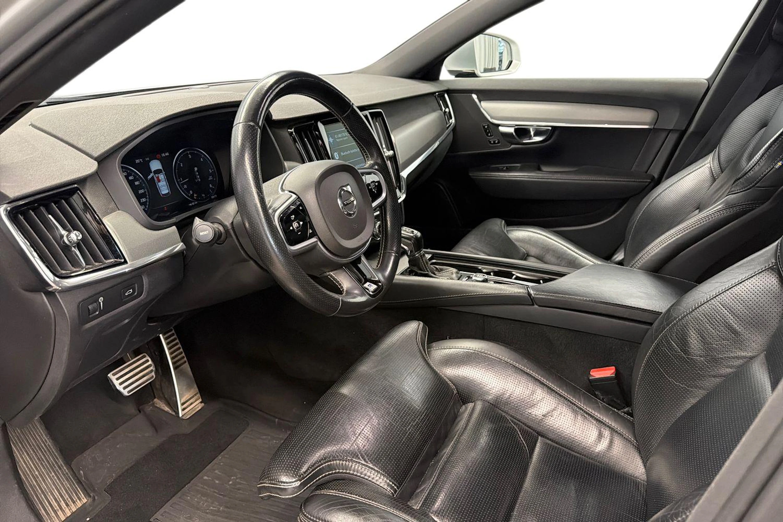 hopea Volvo V90 2018 kuva 6.