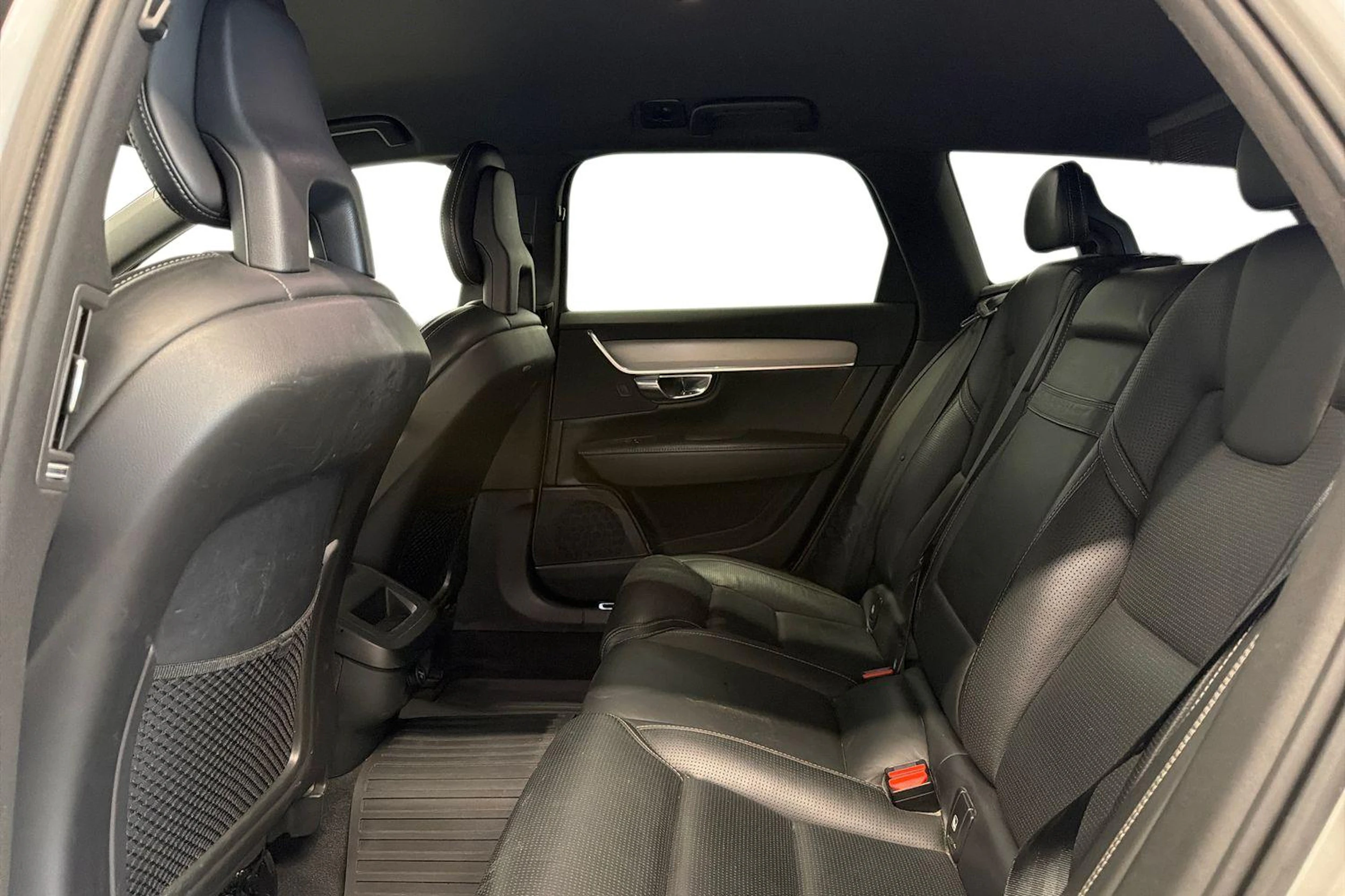 hopea Volvo V90 2018 kuva 8.