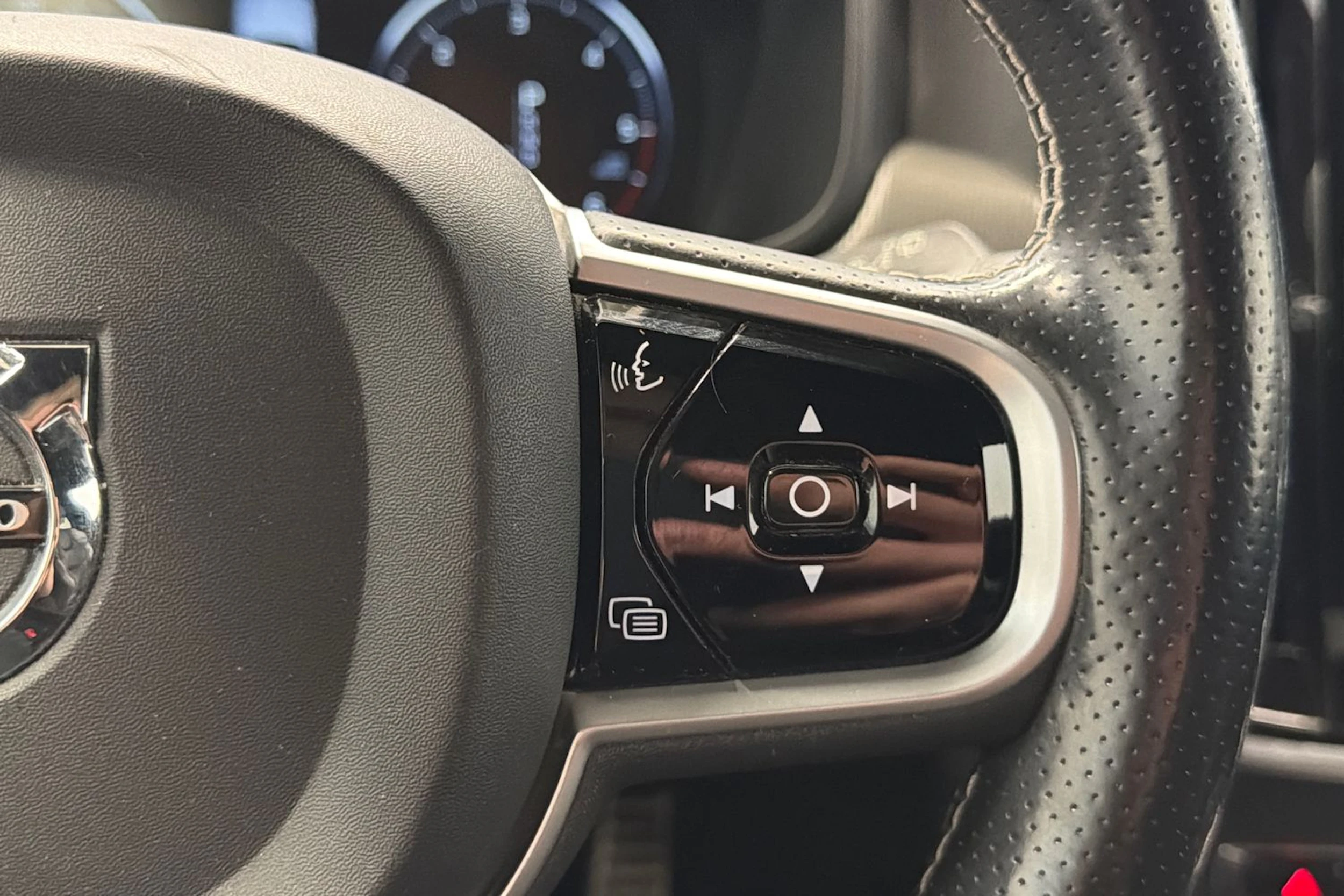 hopea Volvo V90 2018 kuva 13.