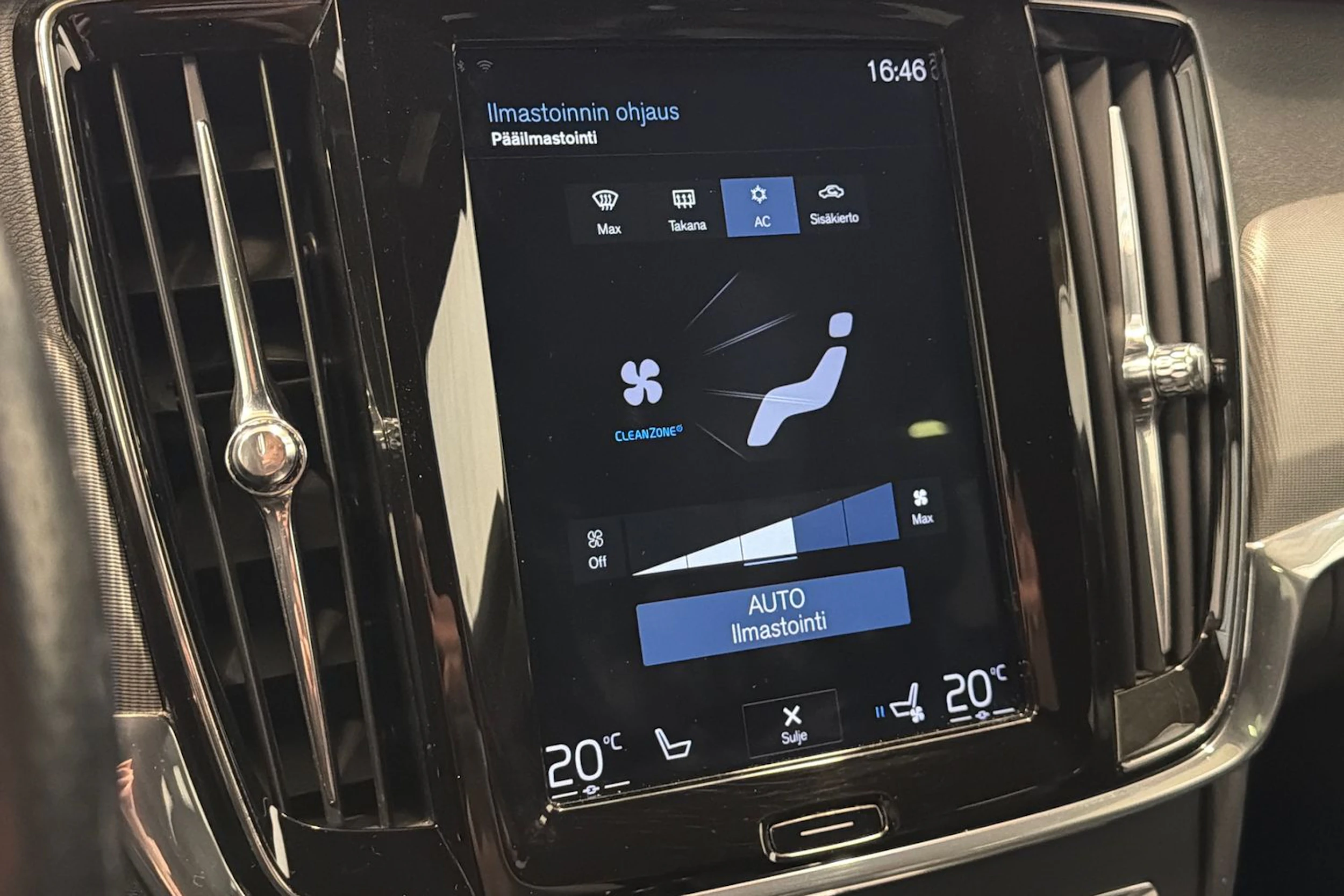 hopea Volvo V90 2018 kuva 17.
