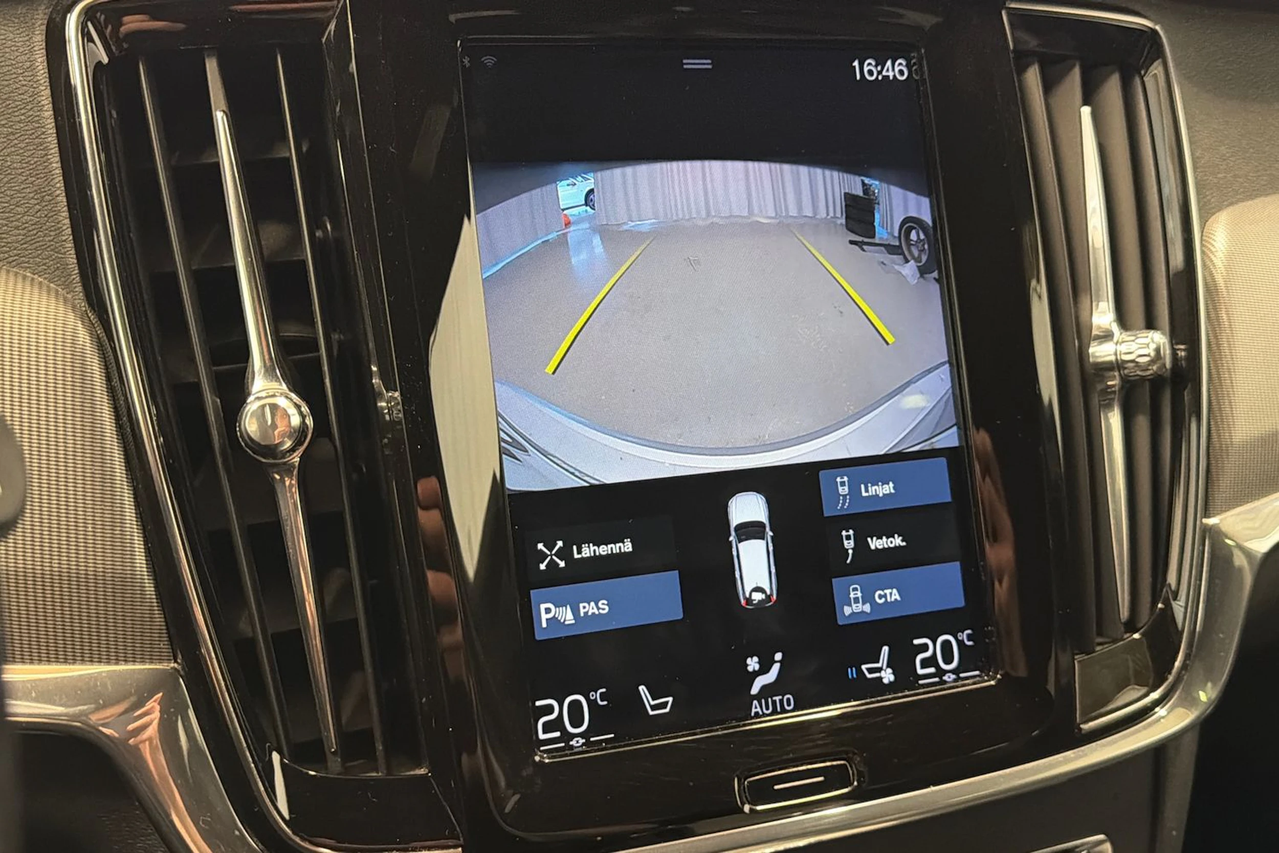 hopea Volvo V90 2018 kuva 19.
