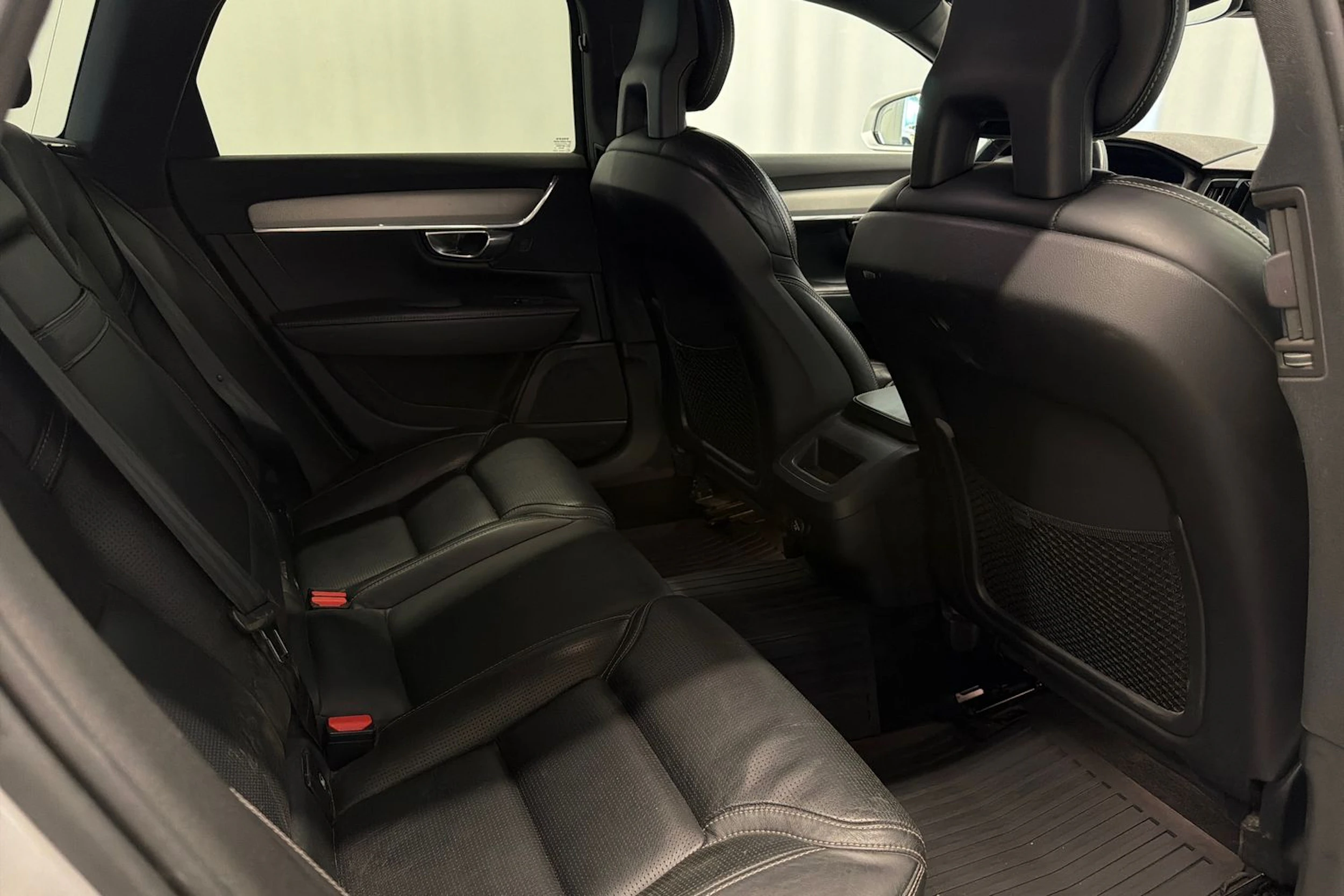 hopea Volvo V90 2018 kuva 21.