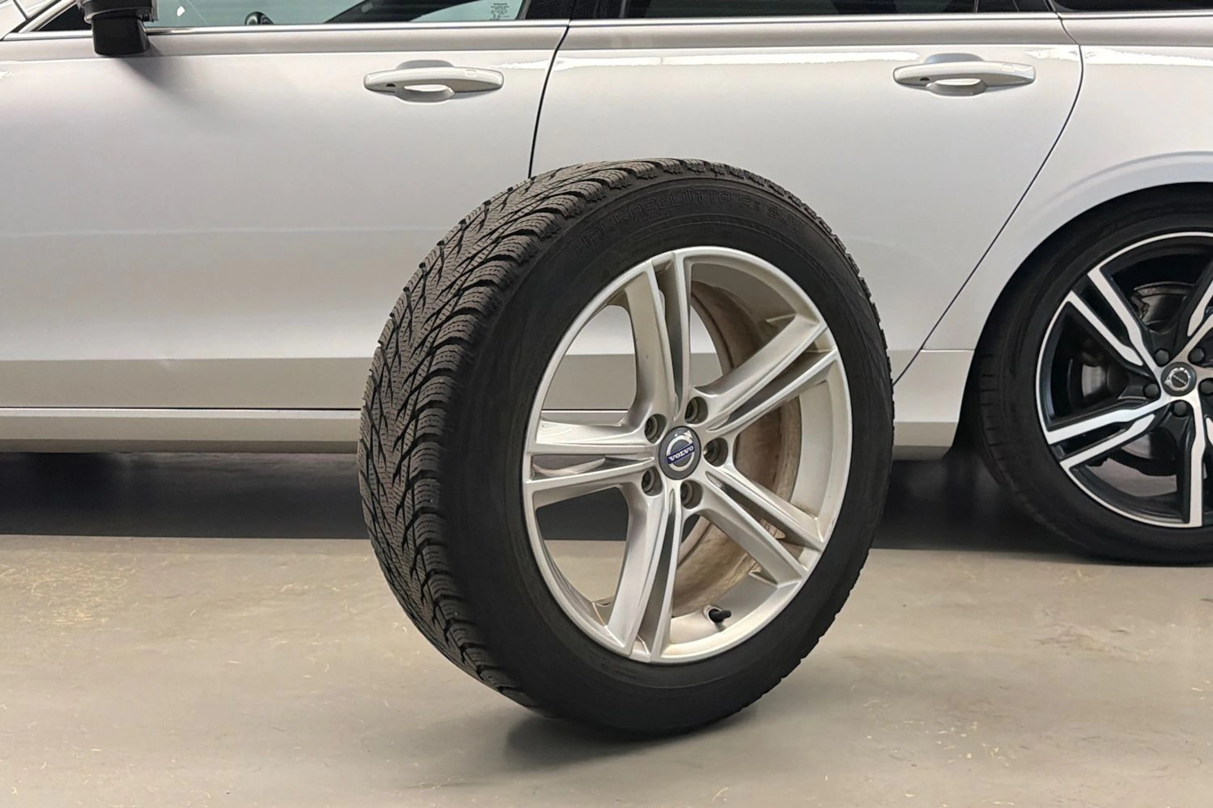 hopea Volvo V90 2018 kuva 23.