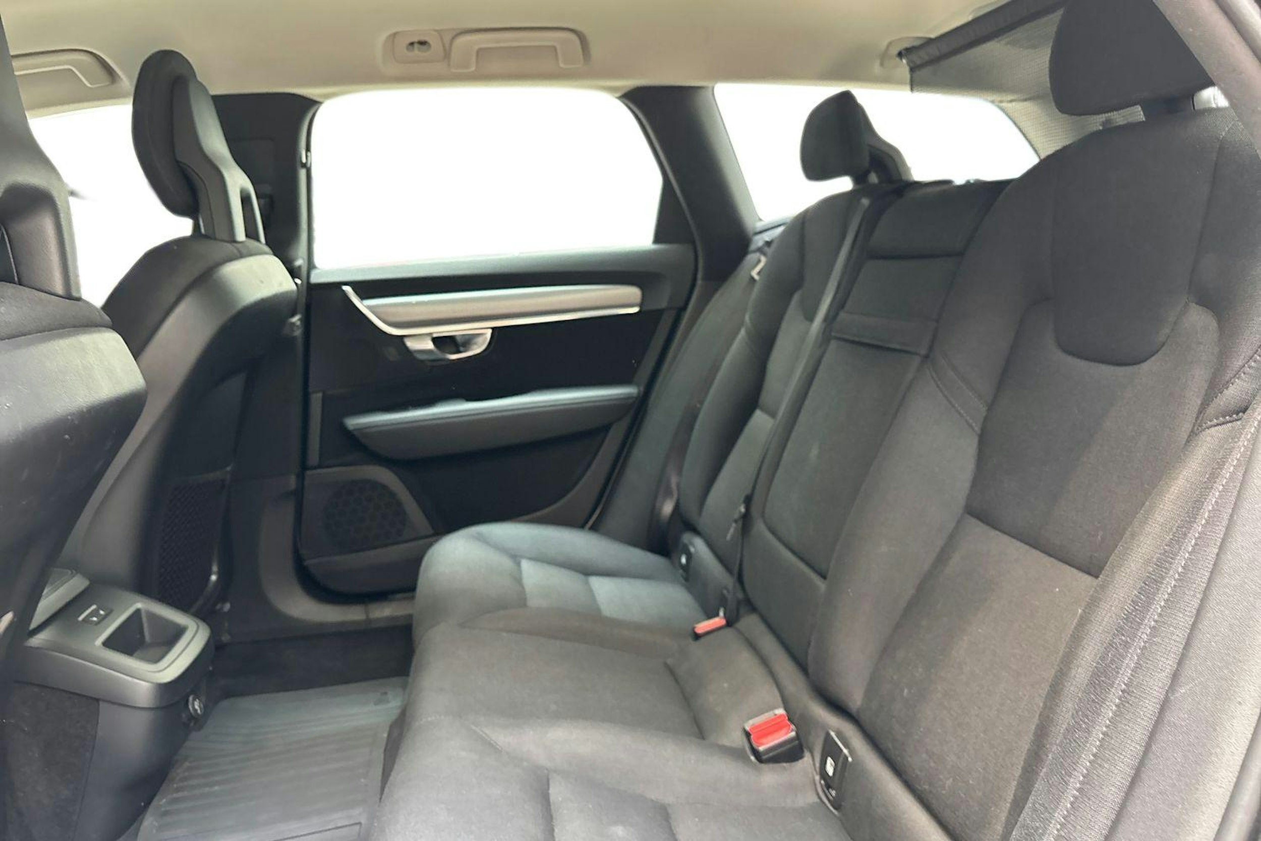 valkoinen Volvo V90 2018 kuva 10.