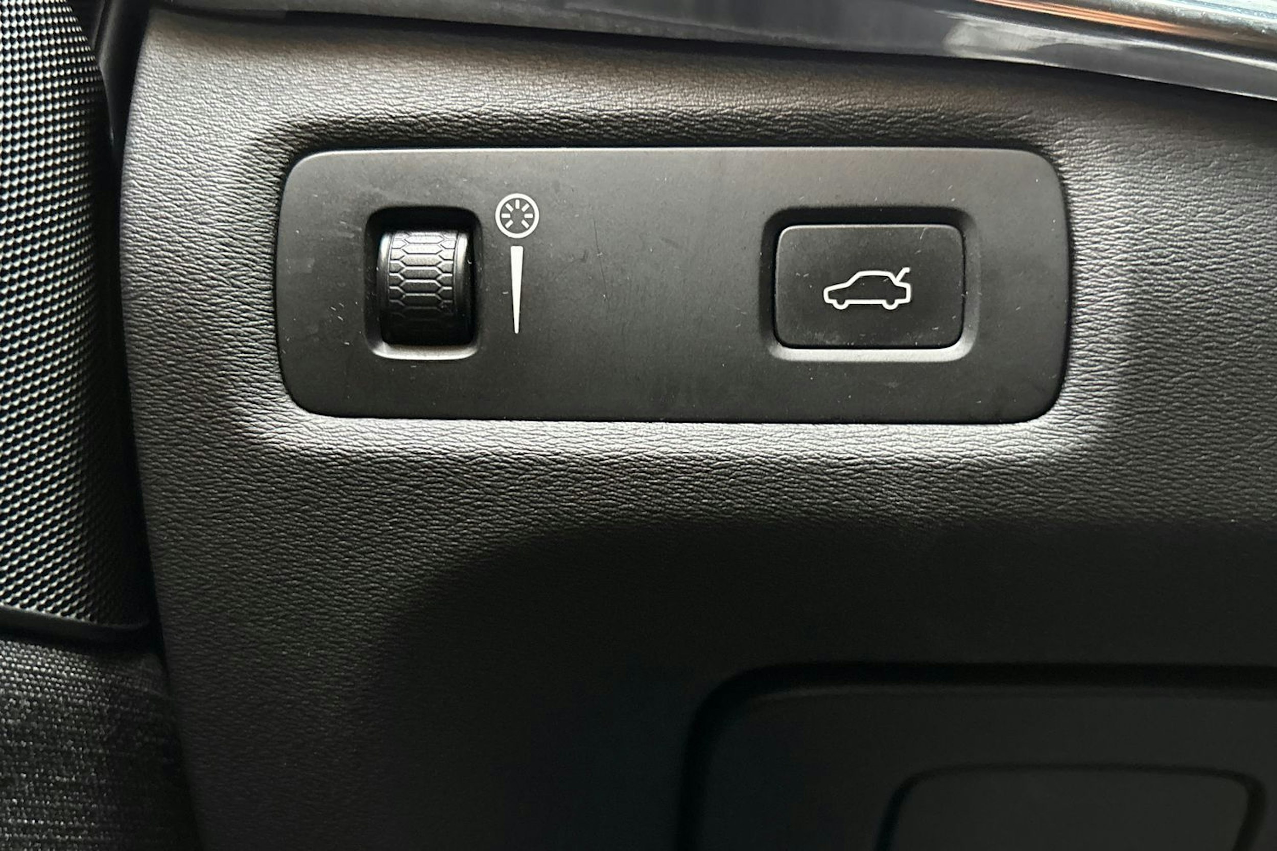 valkoinen Volvo V90 2018 kuva 20.