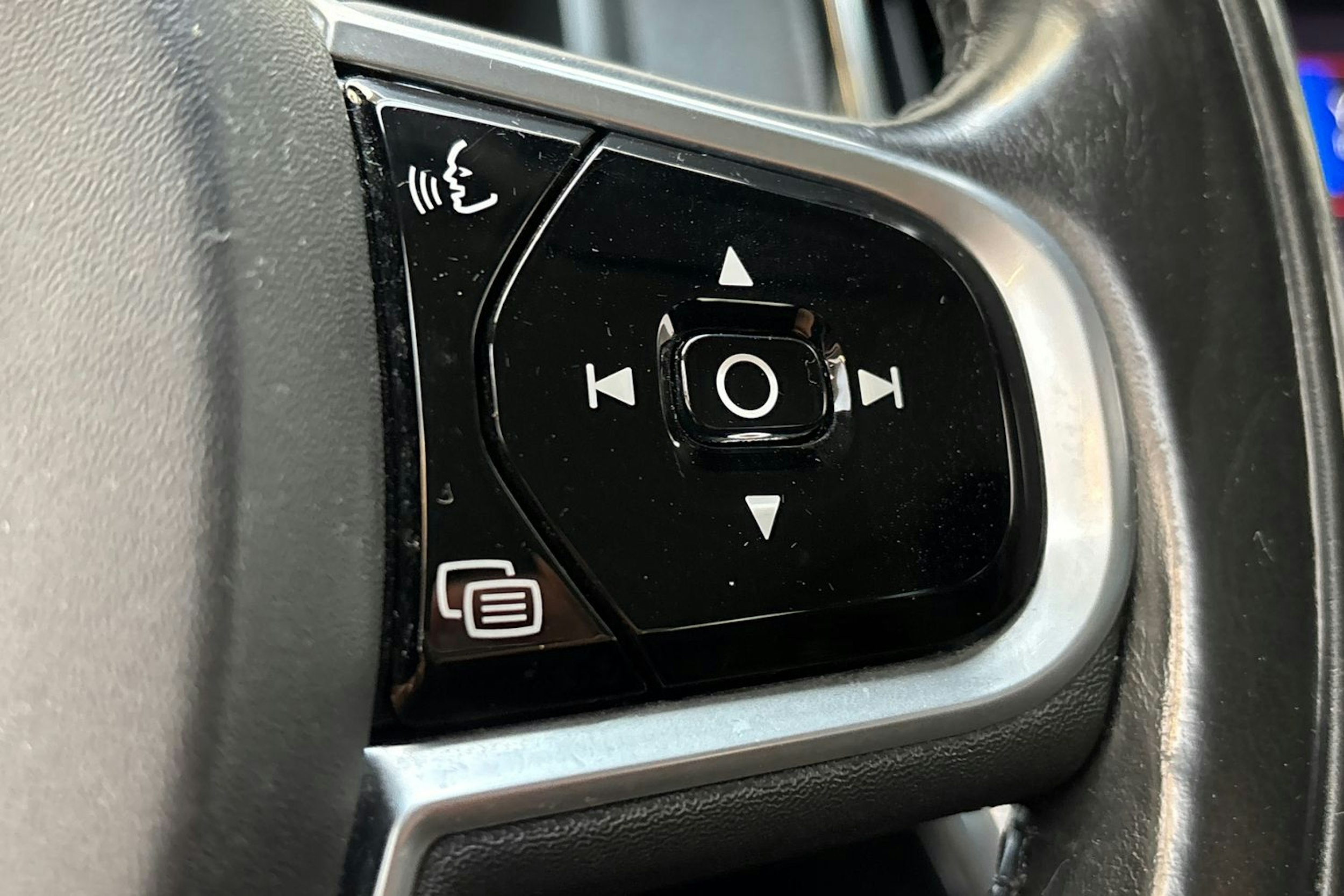 valkoinen Volvo V90 2018 kuva 23.