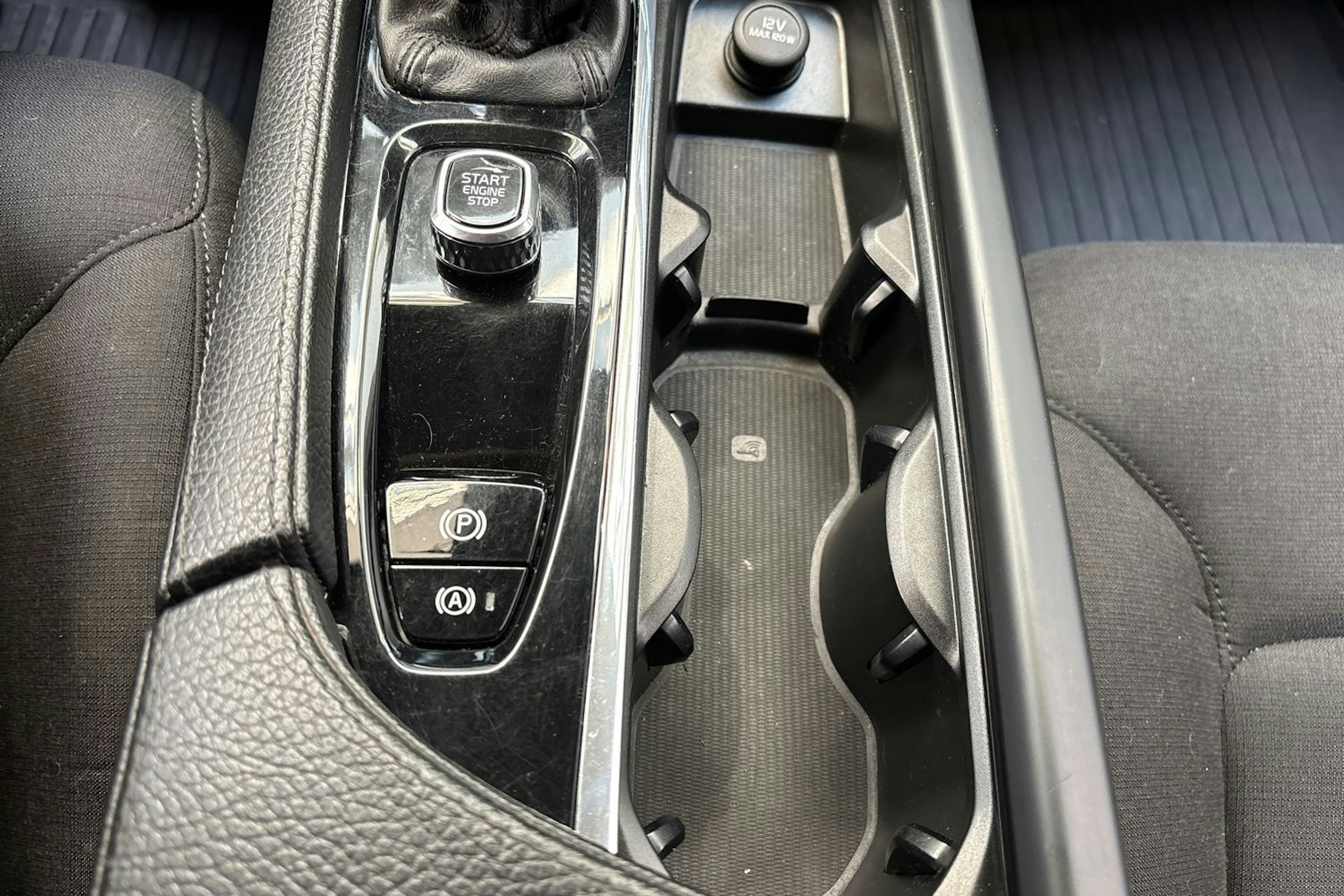 valkoinen Volvo V90 2018 kuva 28.