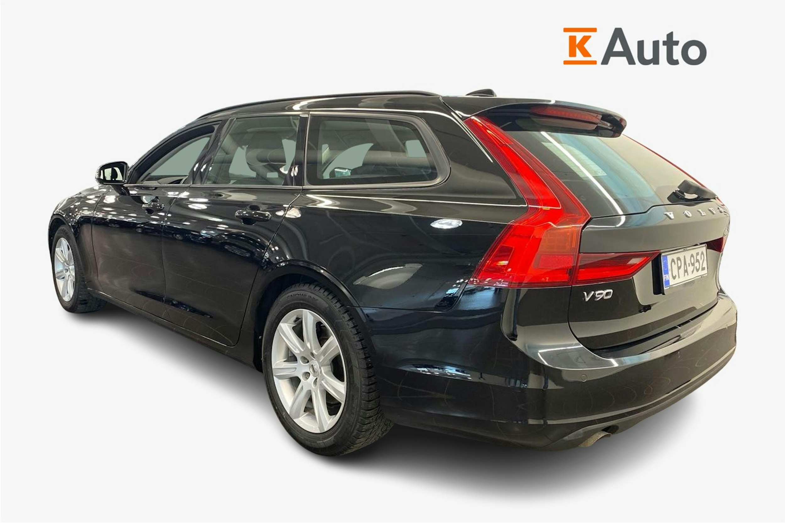musta Volvo V90 2018 kuva 2.