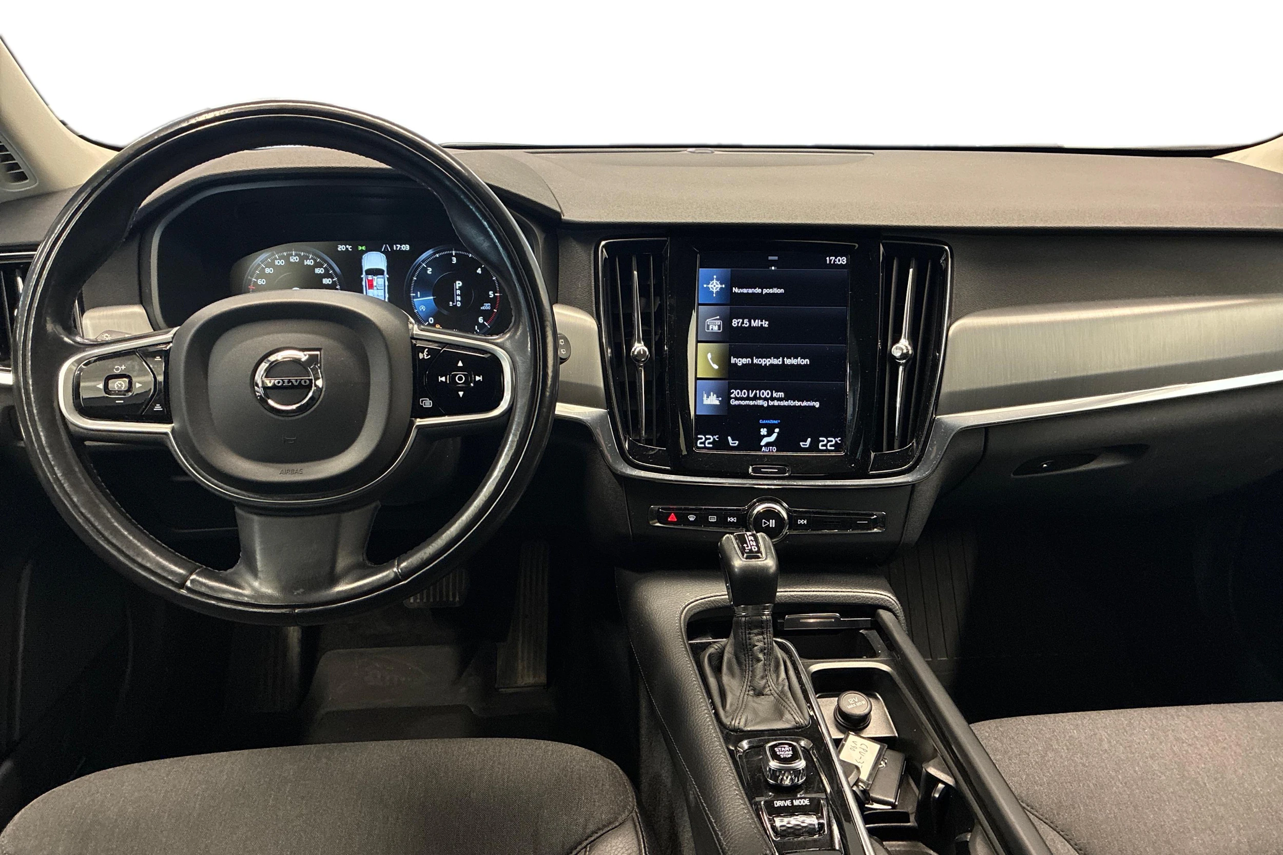 musta Volvo V90 2018 kuva 9.