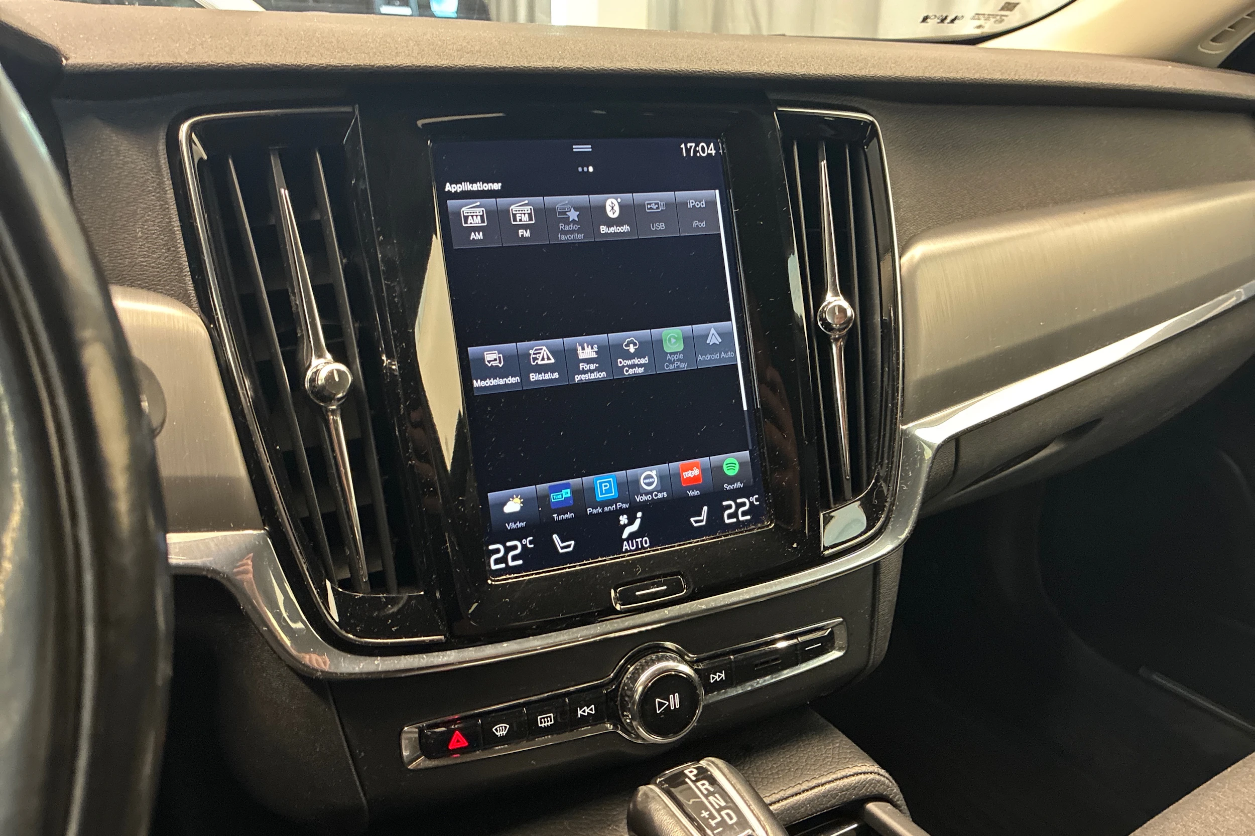 musta Volvo V90 2018 kuva 15.