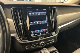 musta Volvo V90 2018 kuva 15.