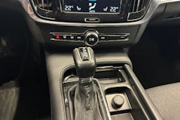 musta Volvo V90 2018 kuva 18.
