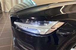 musta Volvo V90 2018 kuva 24.