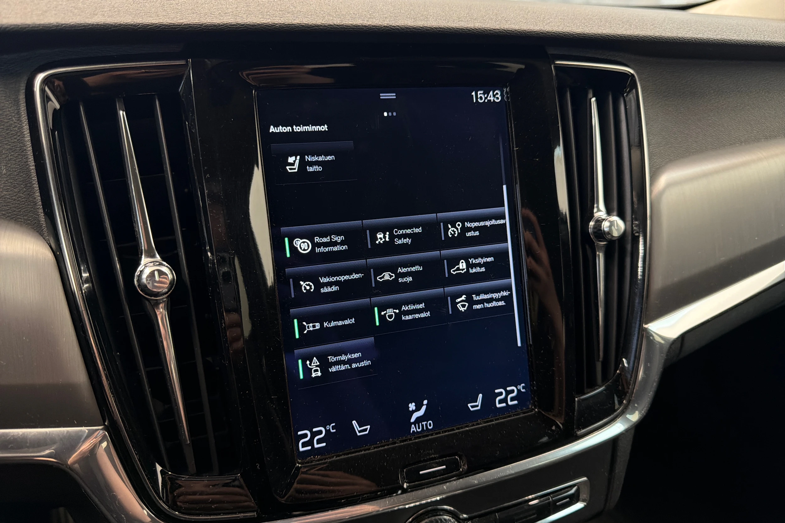 musta Volvo V90 2018 kuva 25.