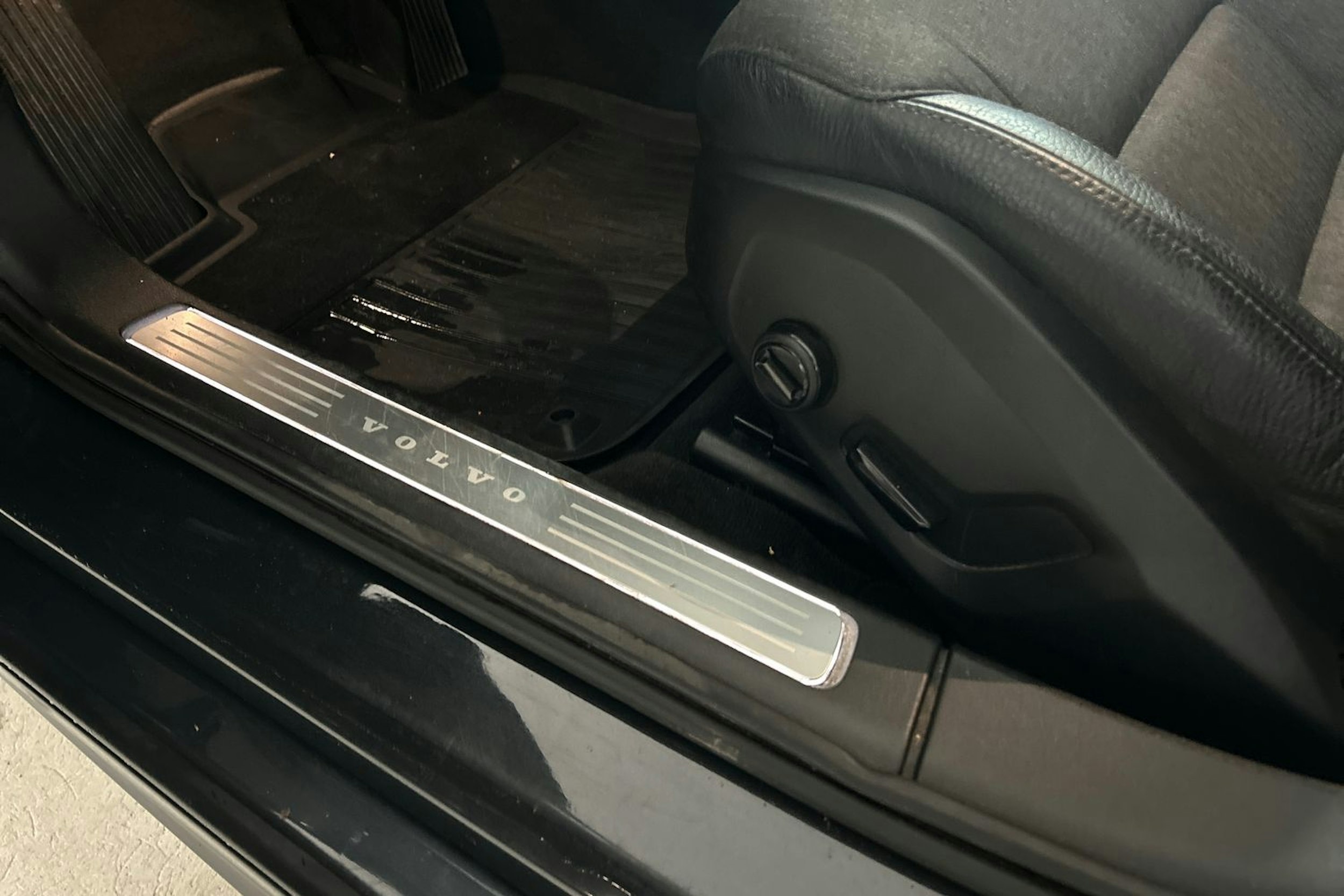 harmaa Volvo V90 2018 kuva 18.