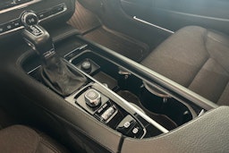 harmaa Volvo V90 2018 kuva 29.