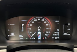 musta Volvo V90 2018 kuva 17.