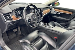 Sininen Volvo V90 2018 kuva 3.