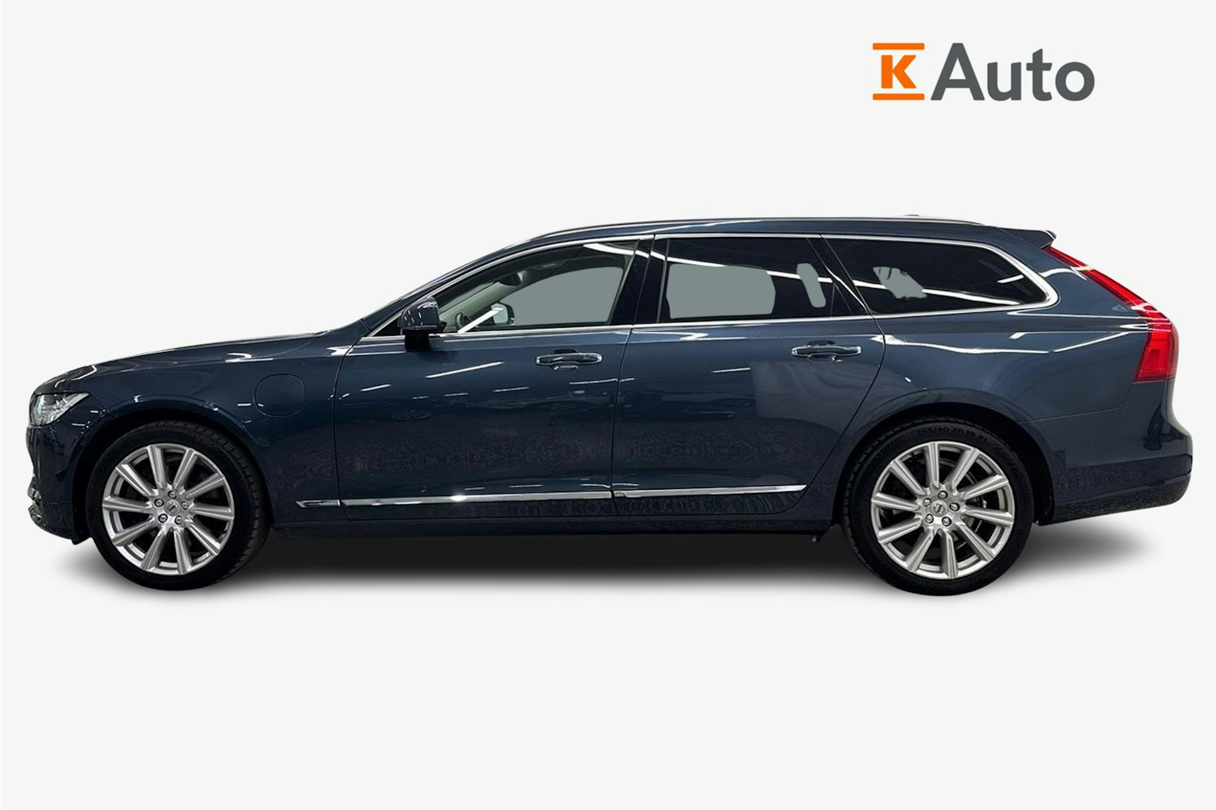 Sininen Volvo V90 2018 kuva 6.