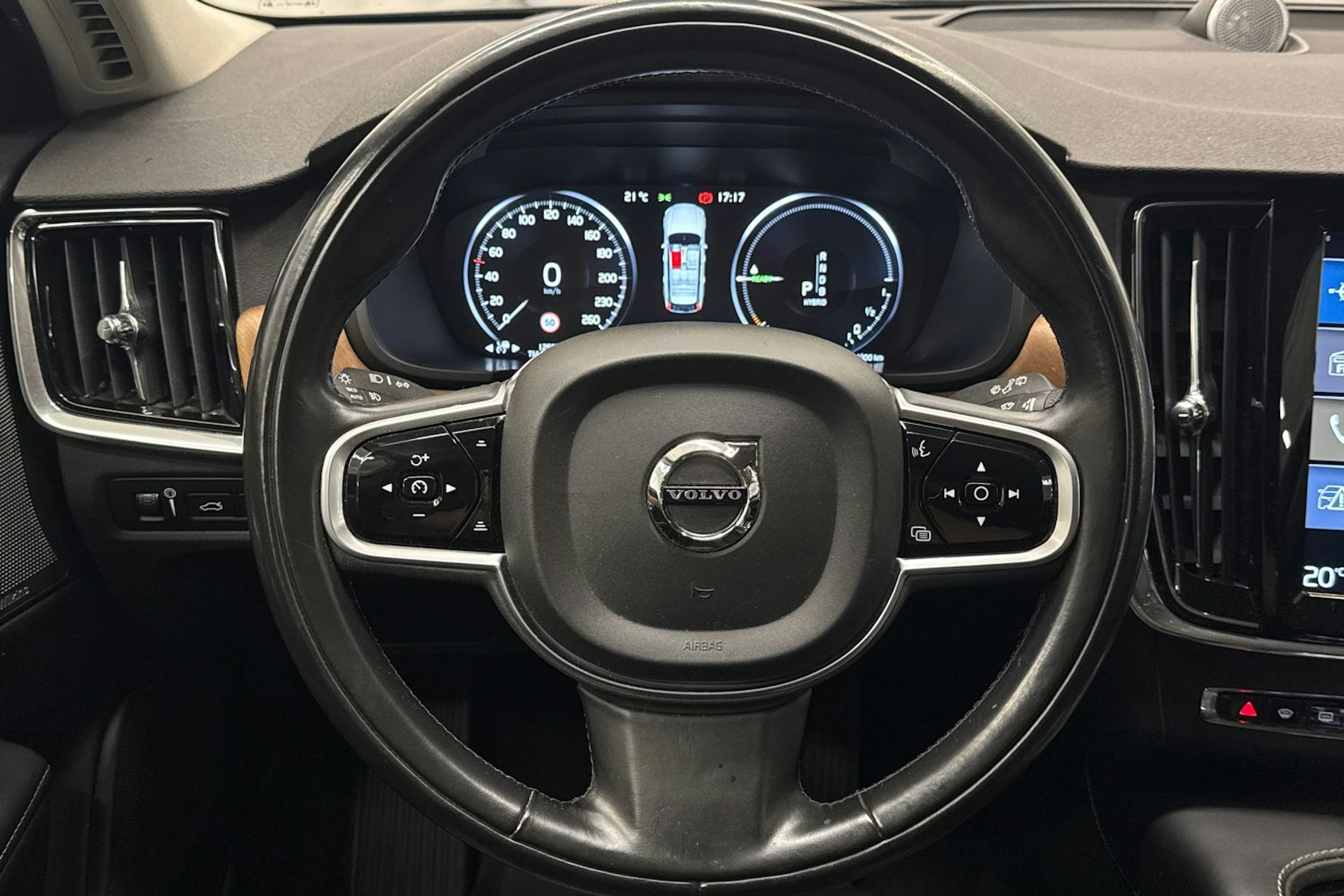 Sininen Volvo V90 2018 kuva 14.