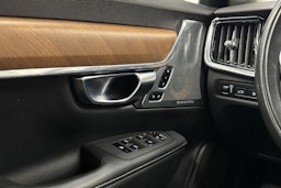 Sininen Volvo V90 2018 kuva 19.