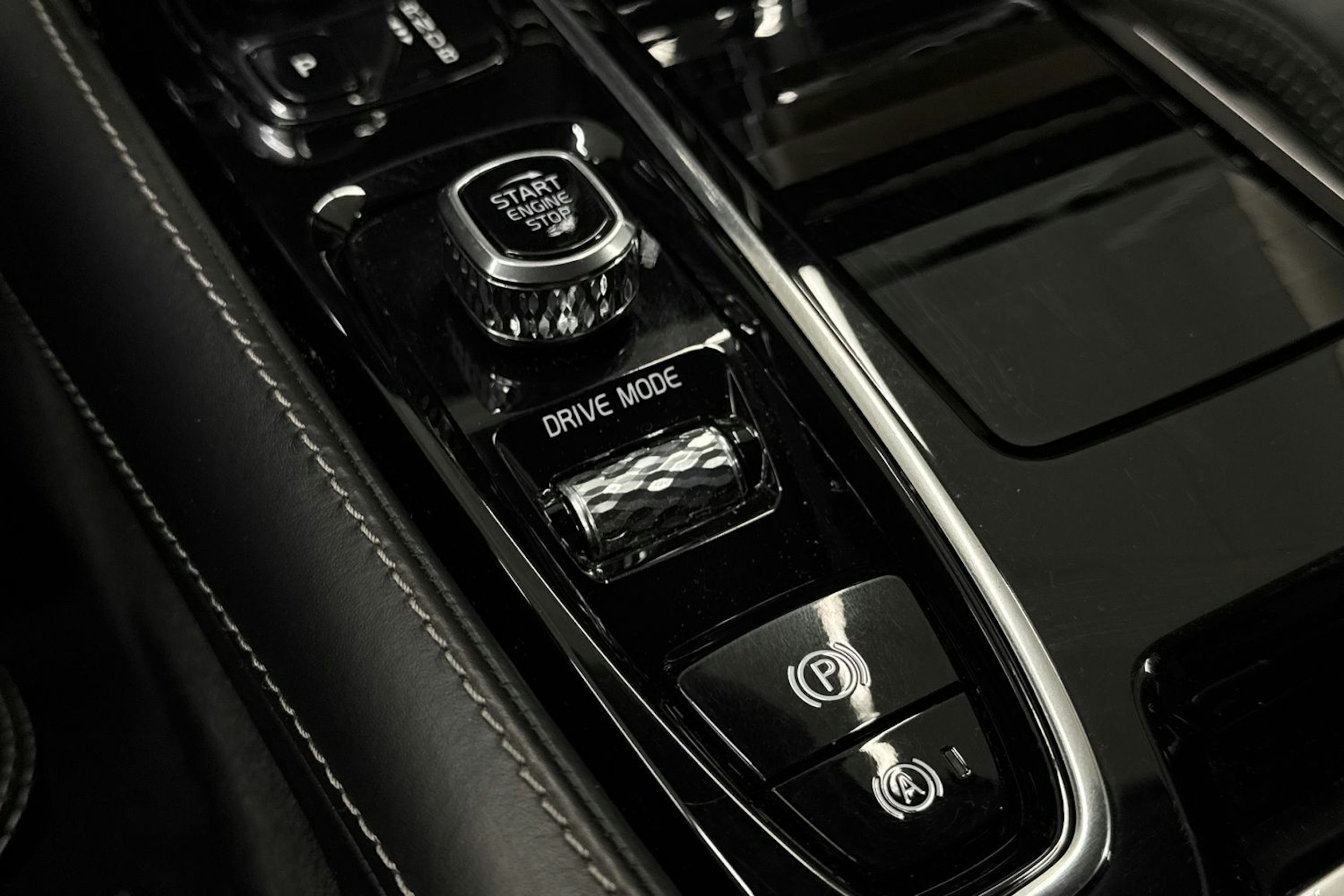 Sininen Volvo V90 2018 kuva 22.