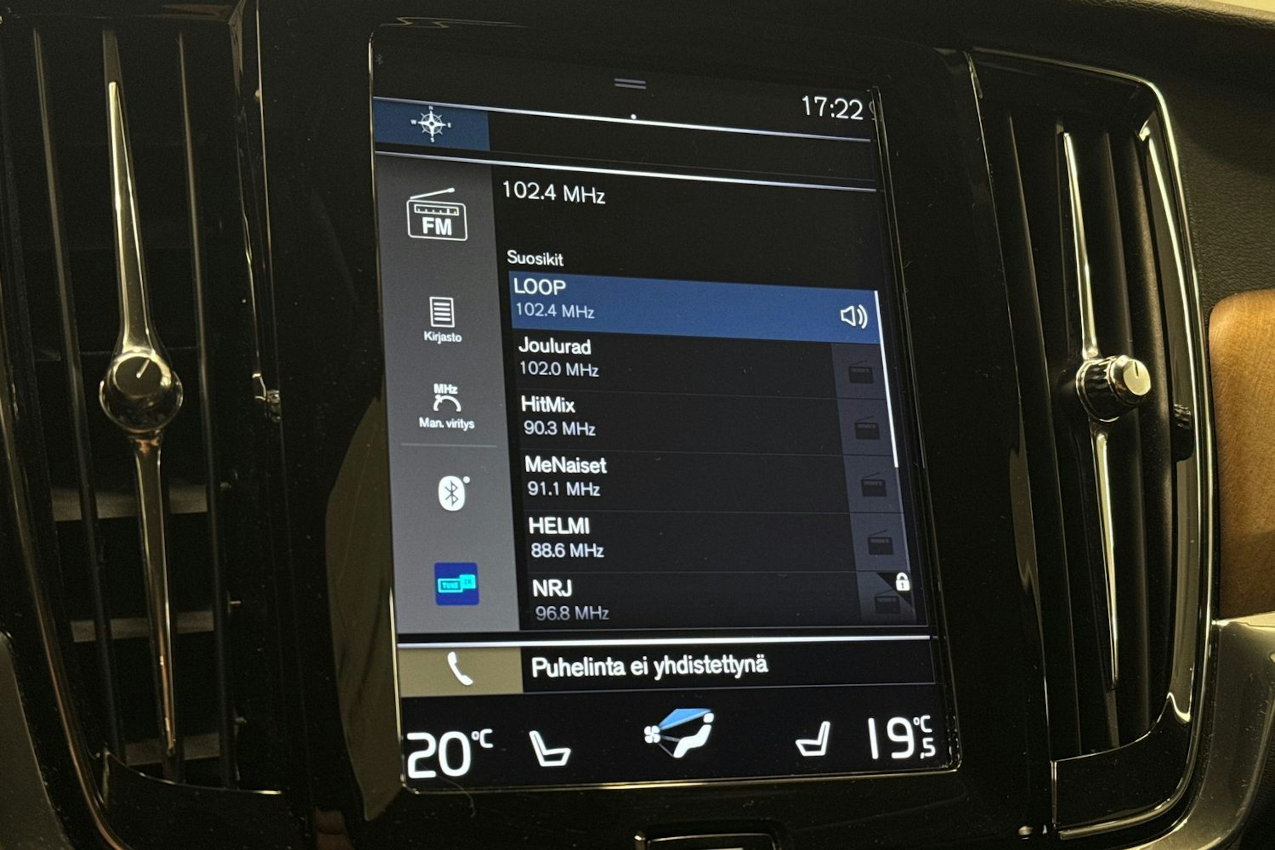 Sininen Volvo V90 2018 kuva 28.