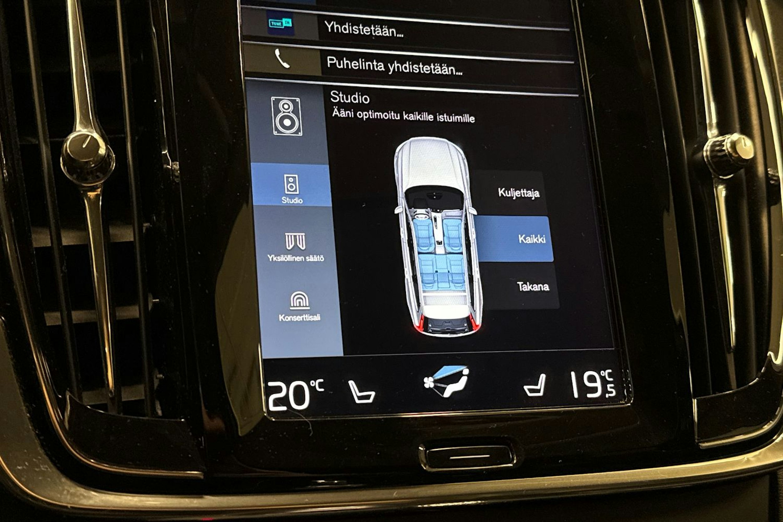 Sininen Volvo V90 2018 kuva 31.