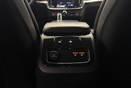 Sininen Volvo V90 2018 kuva 39.