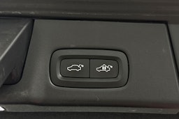 Sininen Volvo V90 2018 kuva 41.