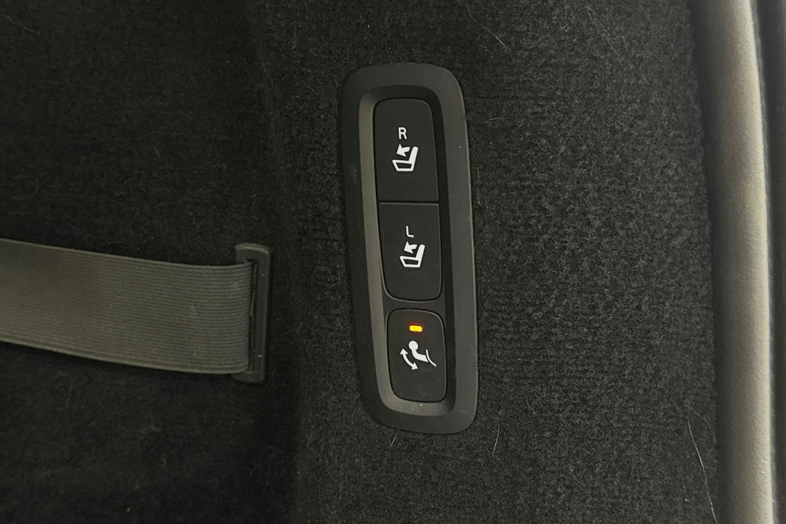 Sininen Volvo V90 2018 kuva 42.