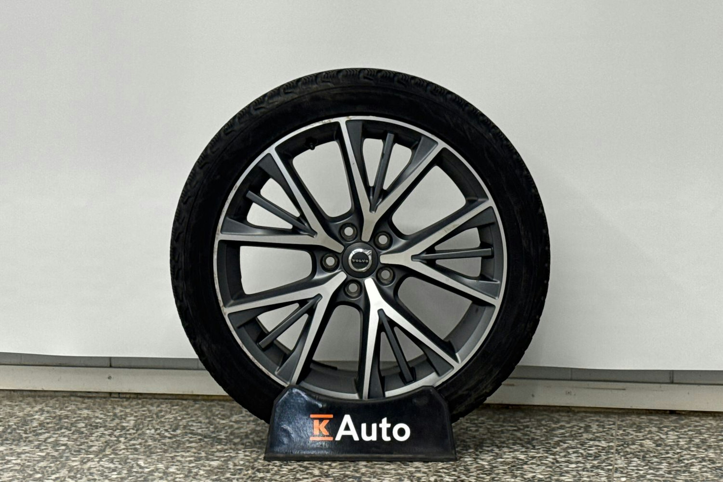 Sininen Volvo V90 2018 kuva 46.