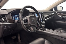 sininen Volvo V90 2018 kuva 7.