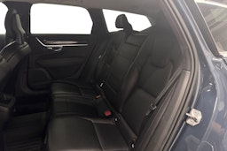 sininen Volvo V90 2018 kuva 10.