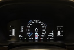 sininen Volvo V90 2018 kuva 17.