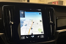 sininen Volvo V90 2018 kuva 22.
