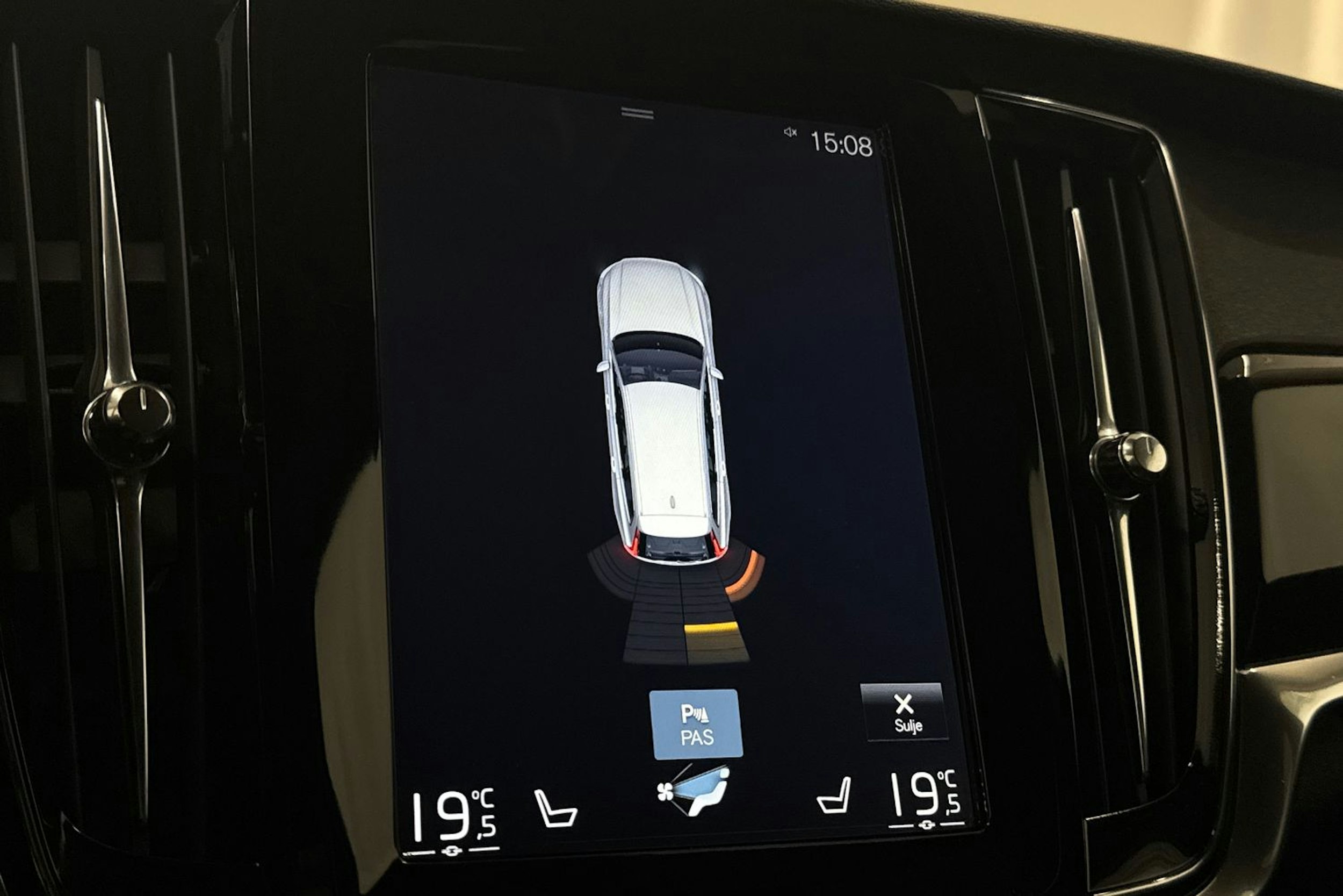 sininen Volvo V90 2018 kuva 30.