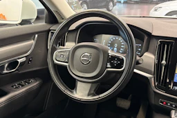 valkoinen Volvo V90 2018 kuva 14.