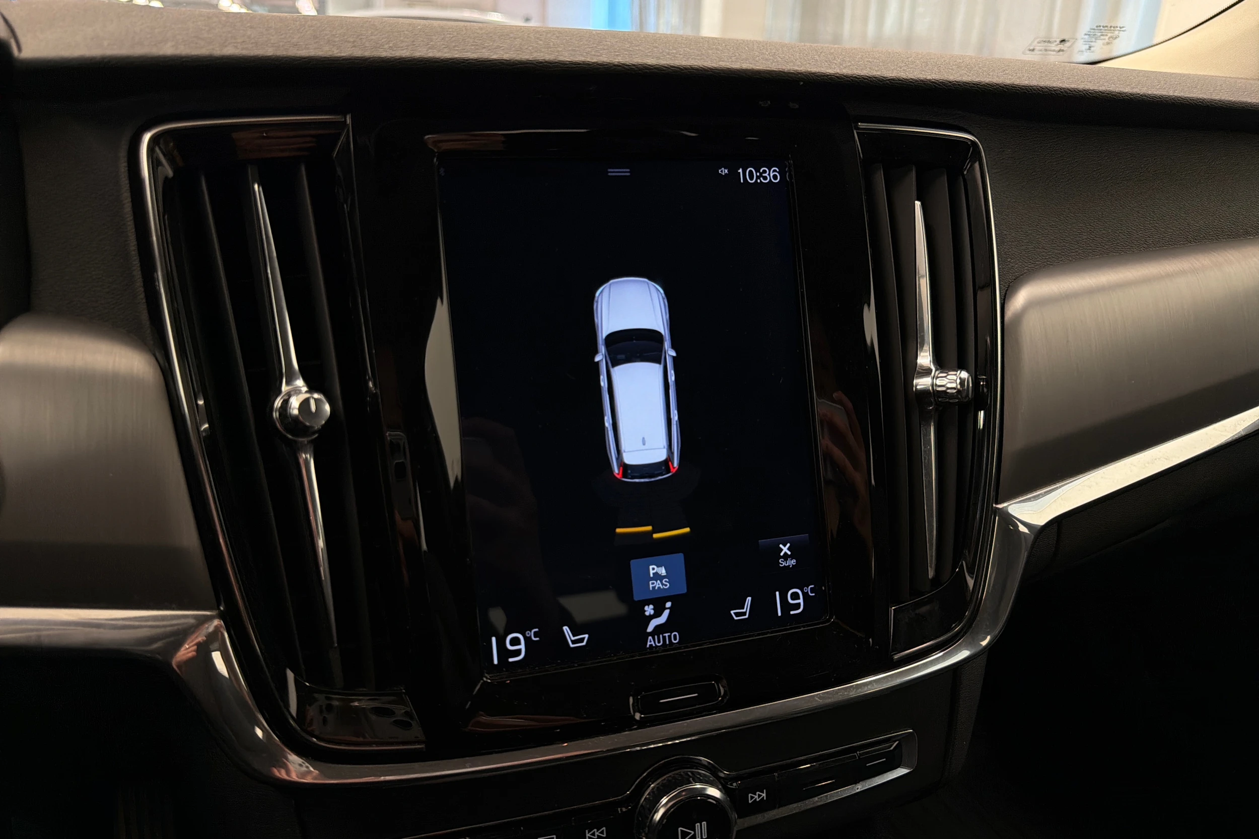 valkoinen Volvo V90 2018 kuva 24.