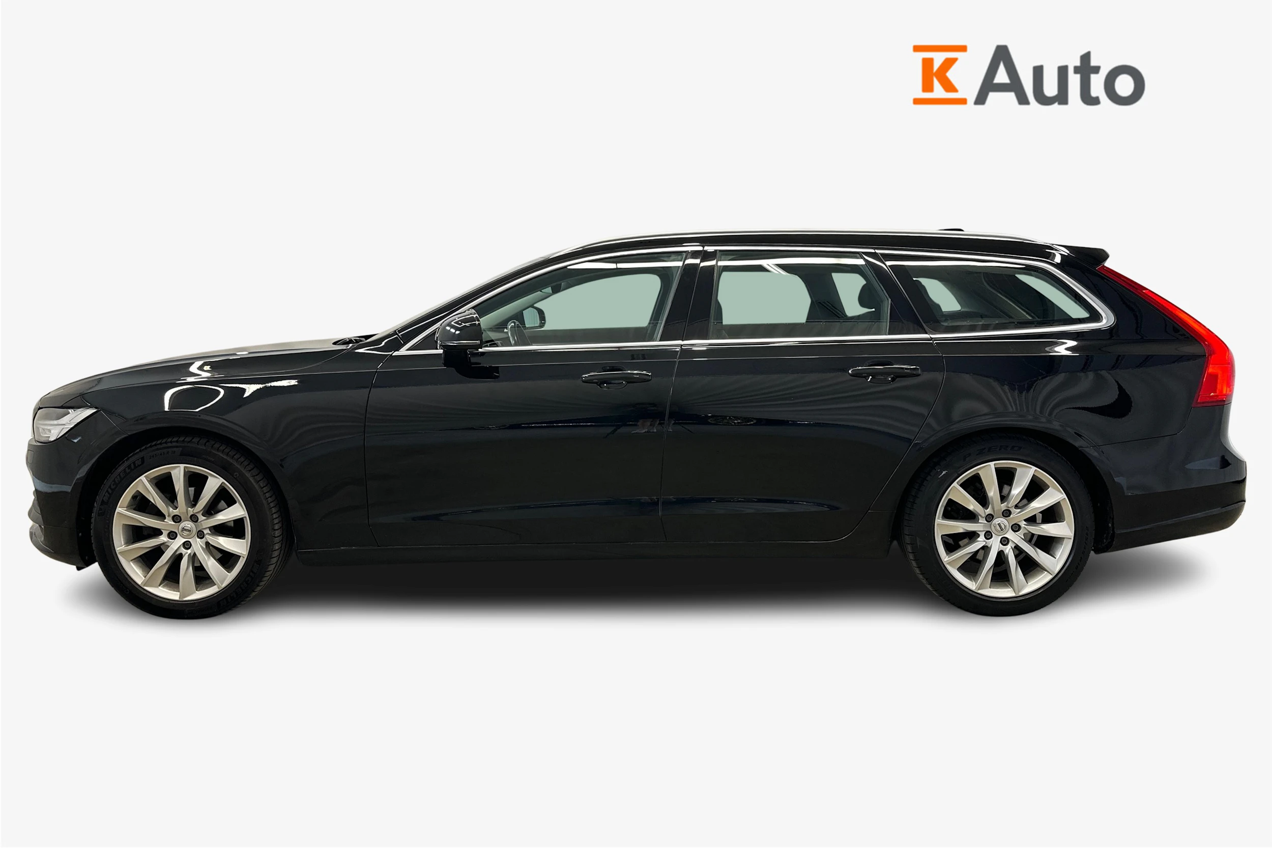 musta Volvo V90 2018 kuva 5.