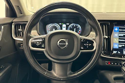 musta Volvo V90 2018 kuva 12.