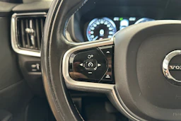 musta Volvo V90 2018 kuva 13.