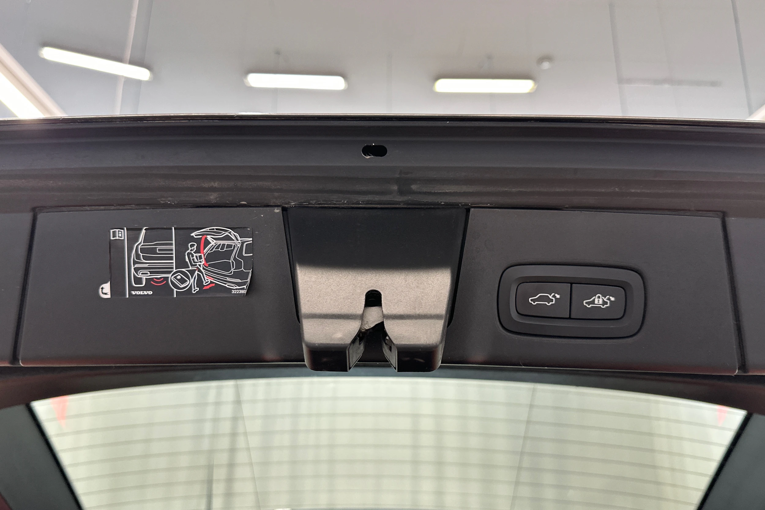 musta Volvo V90 2018 kuva 27.