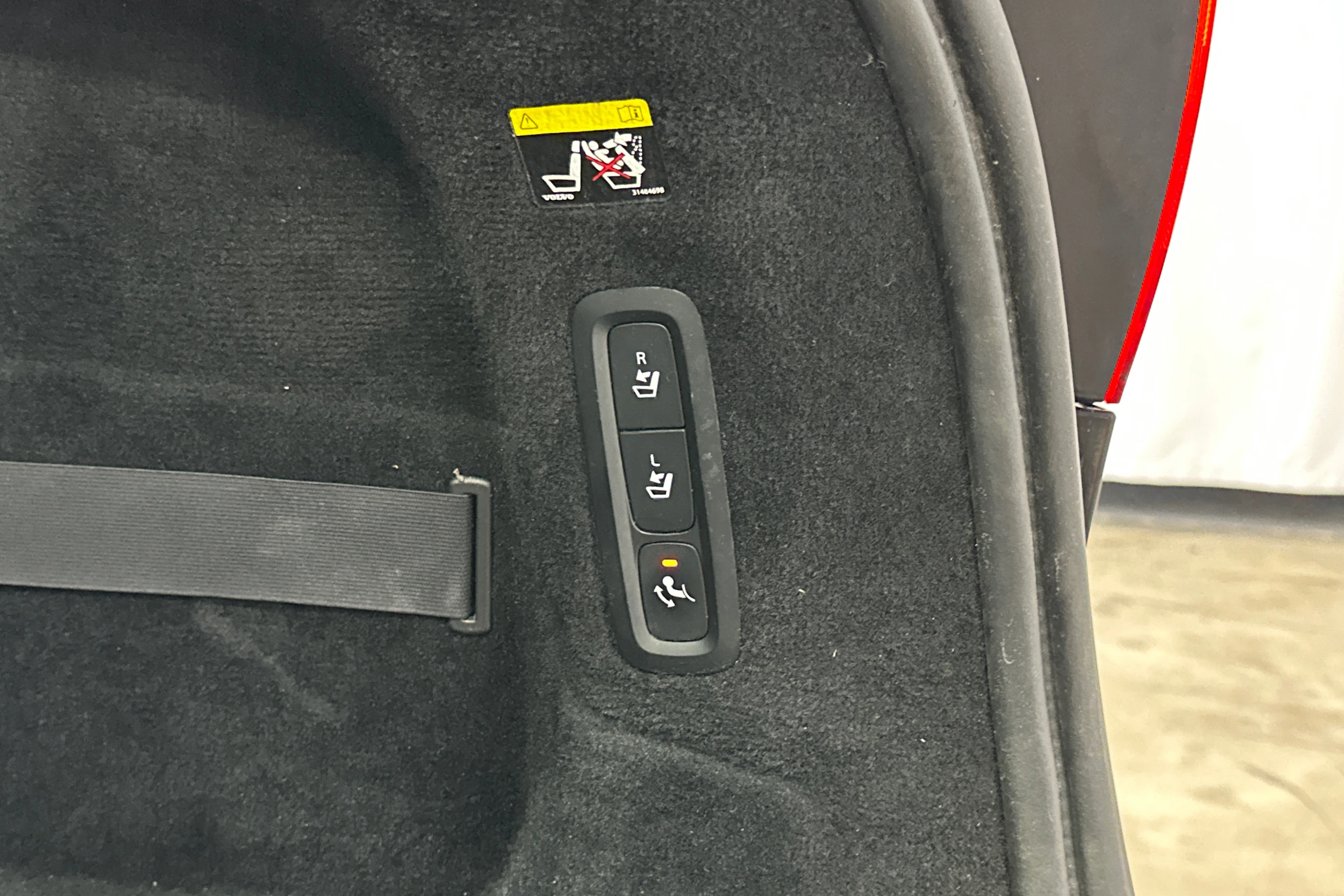 musta Volvo V90 2018 kuva 29.
