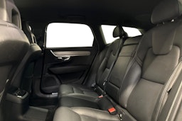 sininen Volvo V90 2018 kuva 10.