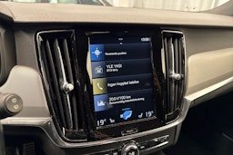 sininen Volvo V90 2018 kuva 21.